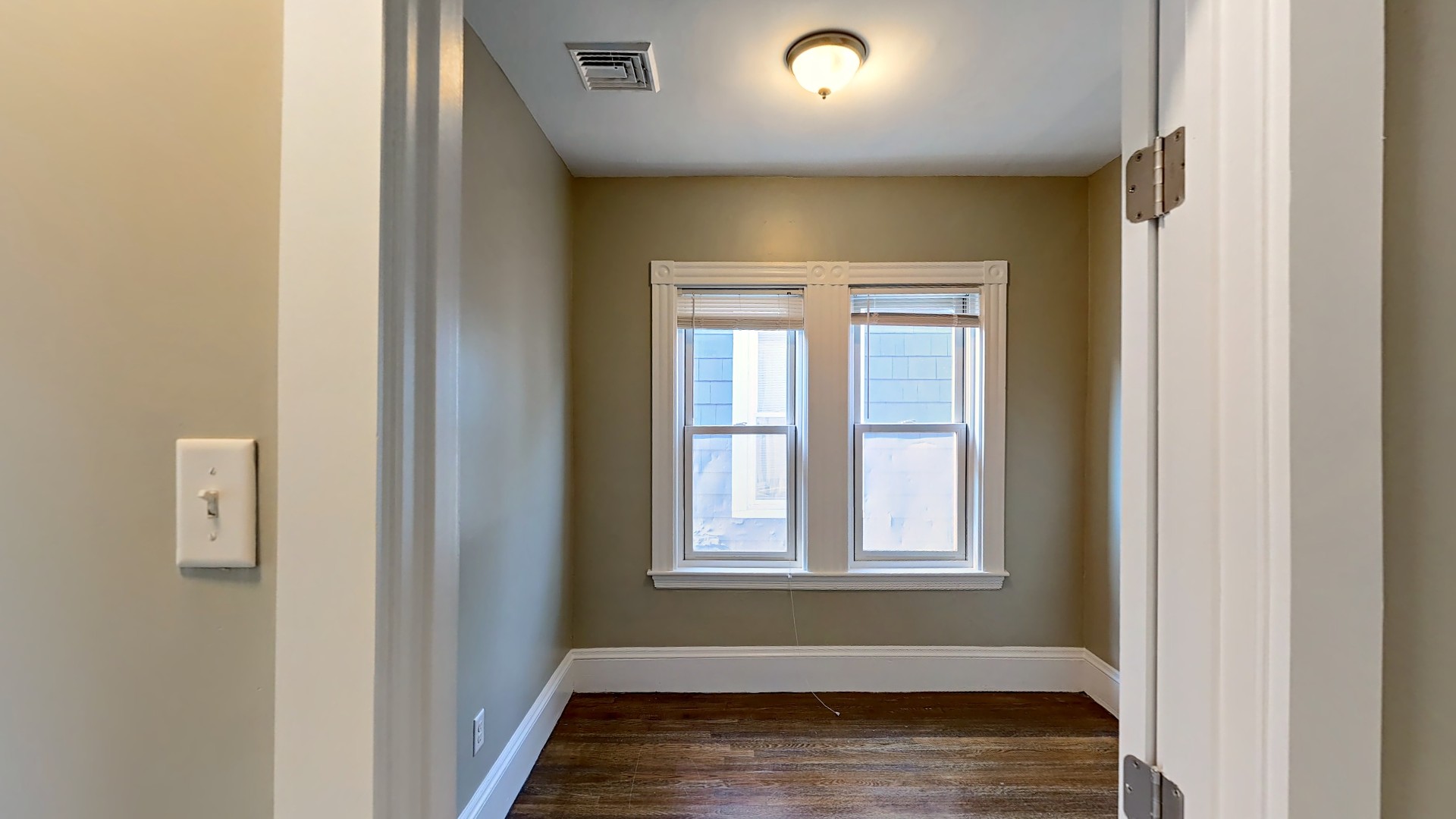 23 Evergreen St, Jamaica Plain