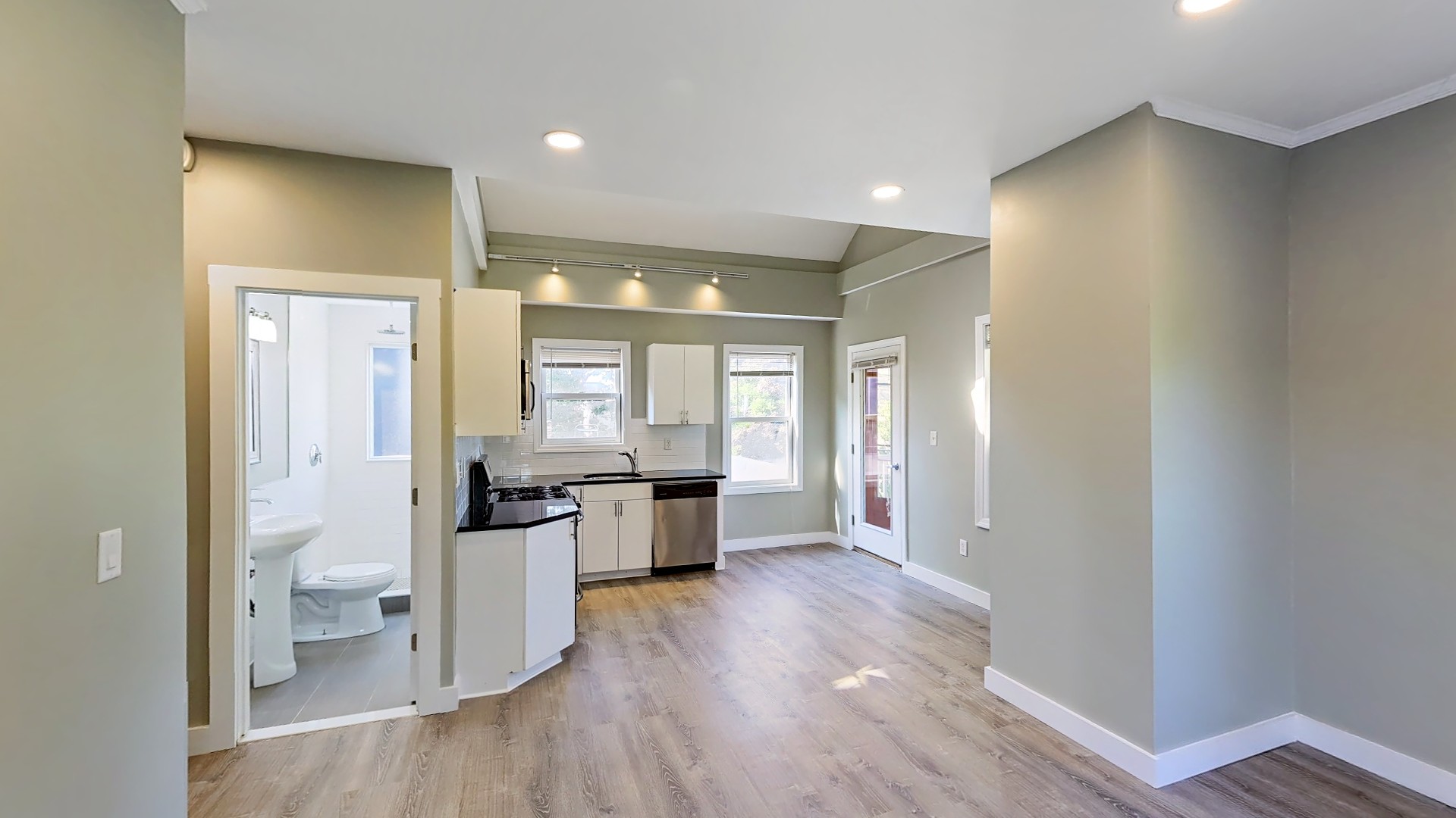 23 Evergreen St, Jamaica Plain