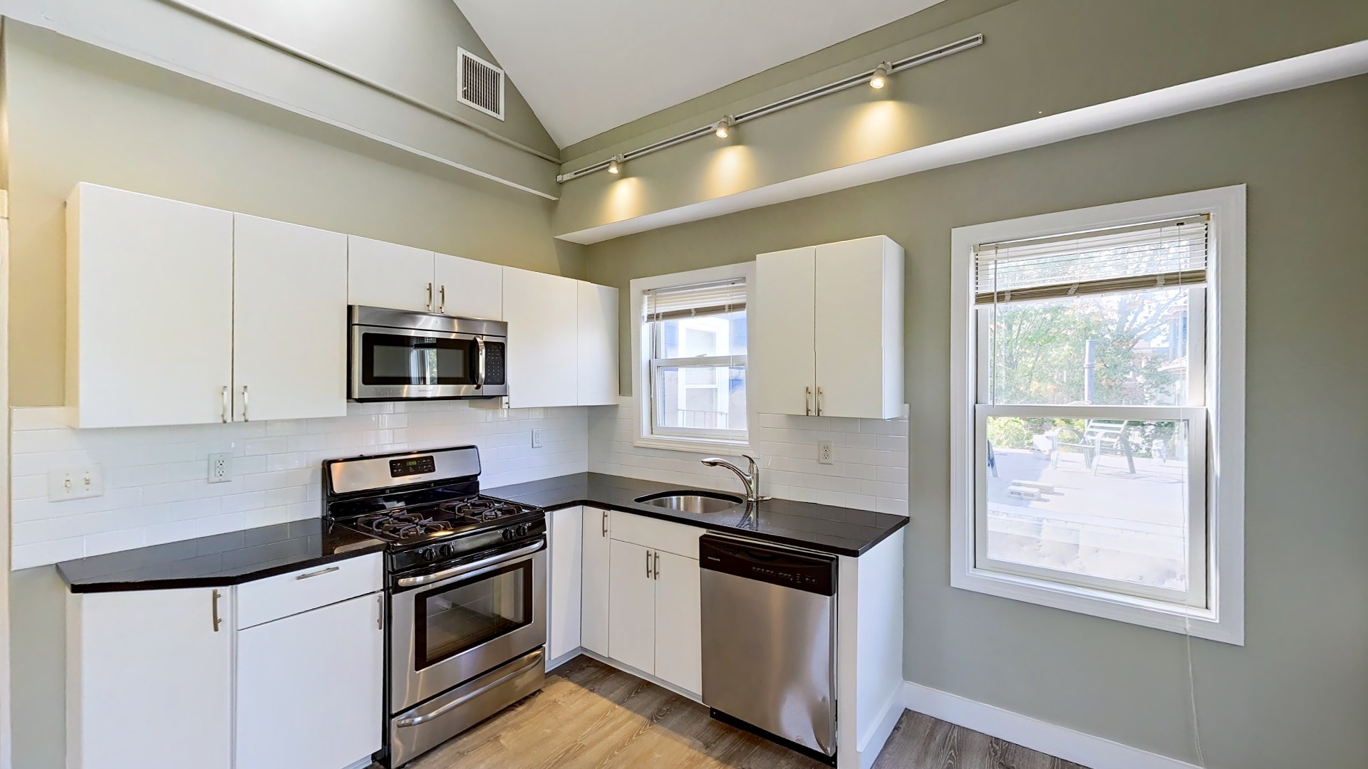 23 Evergreen St, Jamaica Plain