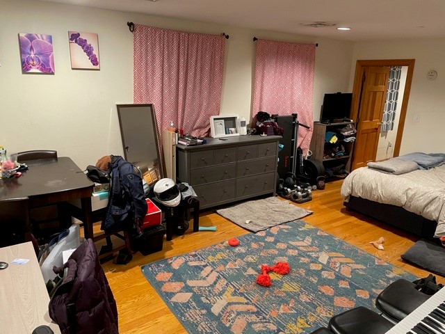 Photos of apartment on Massachusetts Ave.,Cambridge MA 02140