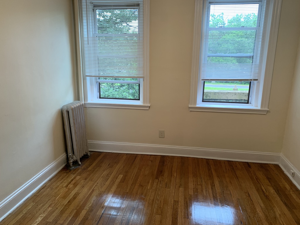 Photos of apartment on Riverway,Boston MA 02115