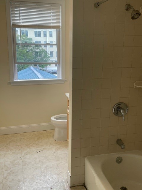 3 bed, 1 bath apartment for rent at 29 Park St Unit 3, Davis Square — photo 2 of 10