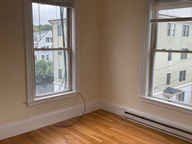 3 bed, 1 bath apartment for rent at 29 Park St Unit 3, Davis Square — photo 5 of 10