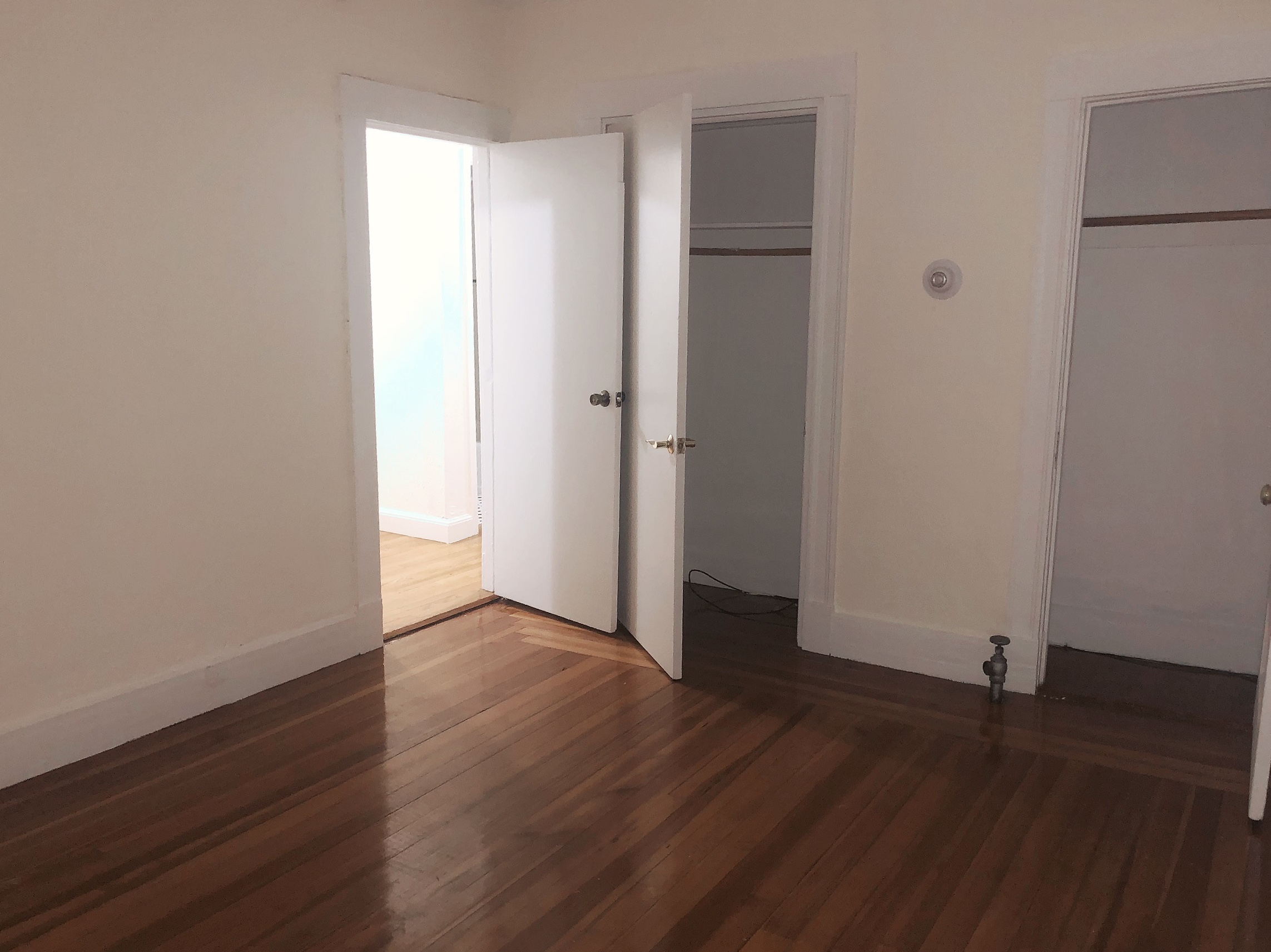 6 Alberta Ter, North Cambridge