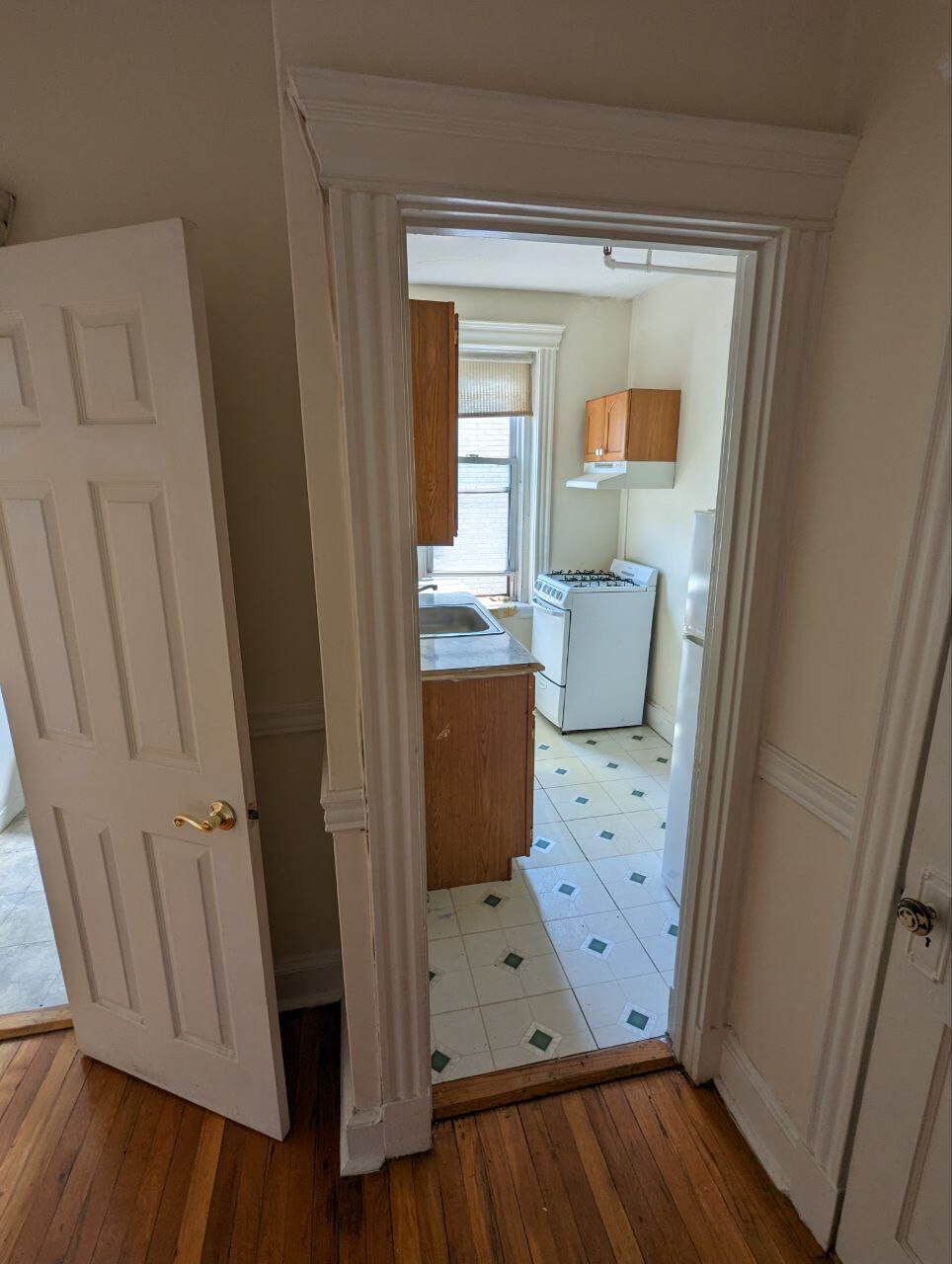 Photos of apartment on Marlborough St.,Boston MA 02115