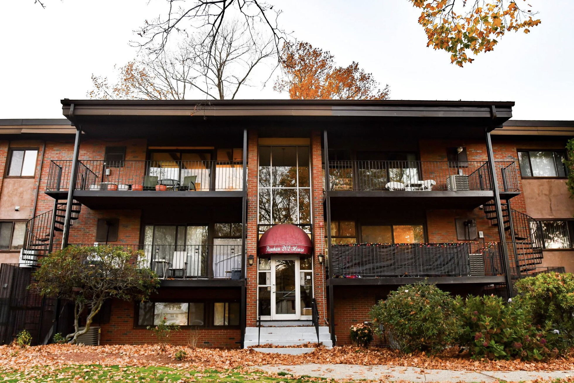 202 Central St, Stoneham