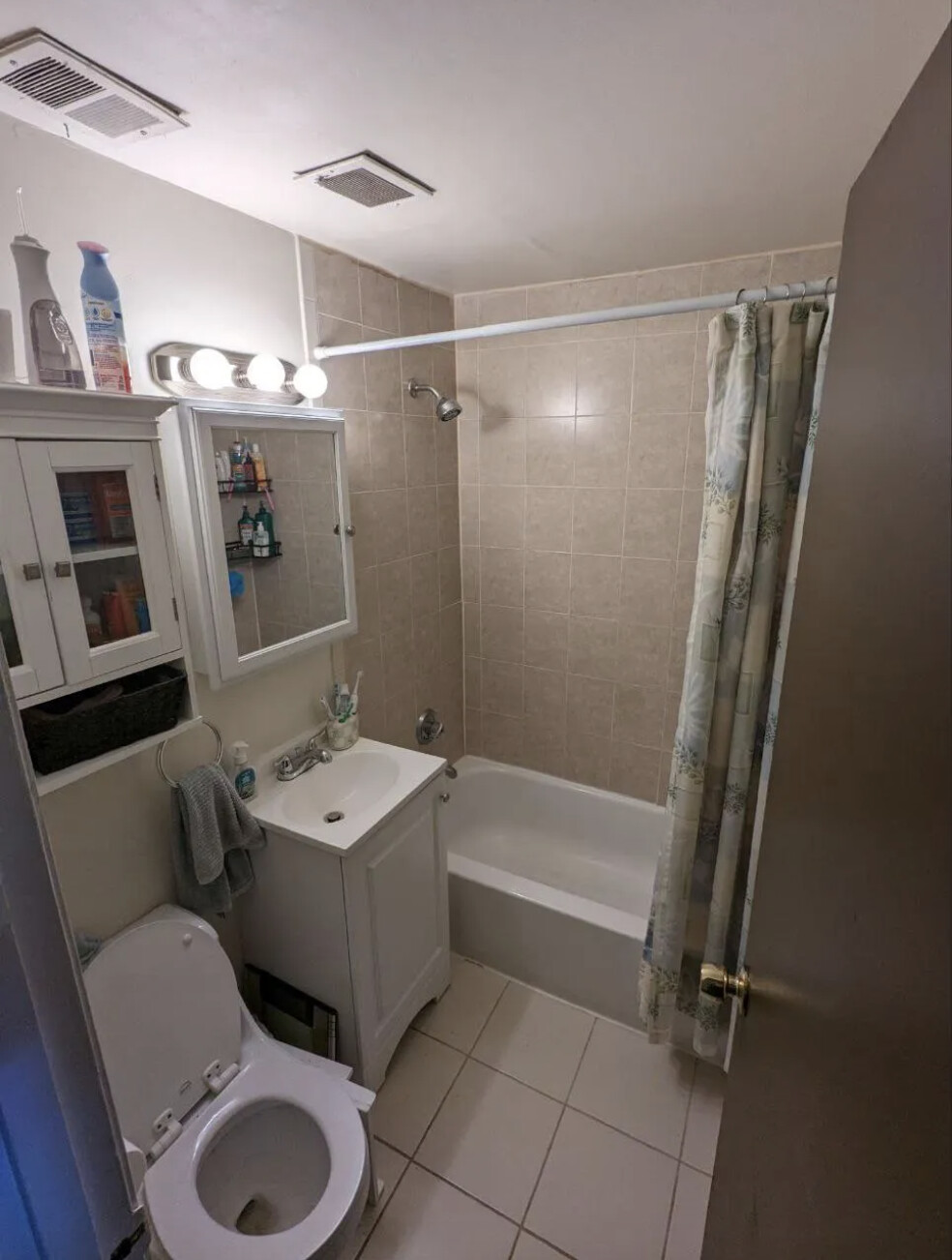 202 Central St, Stoneham