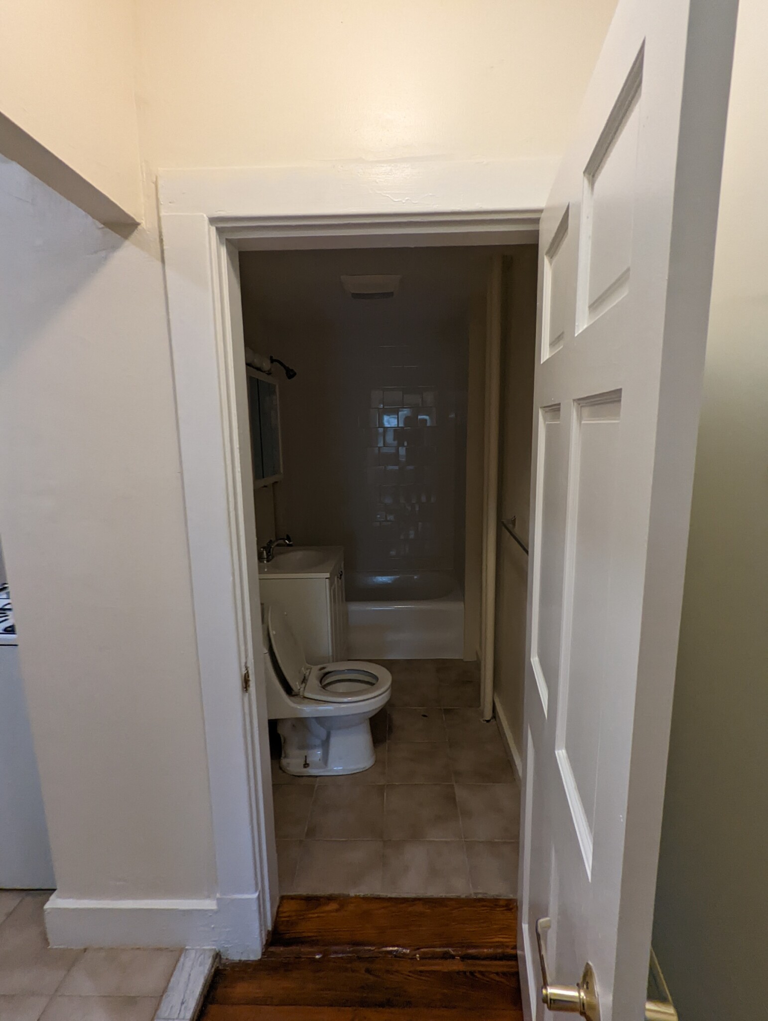 Photos of apartment on Oxford St.,Cambridge MA 02140