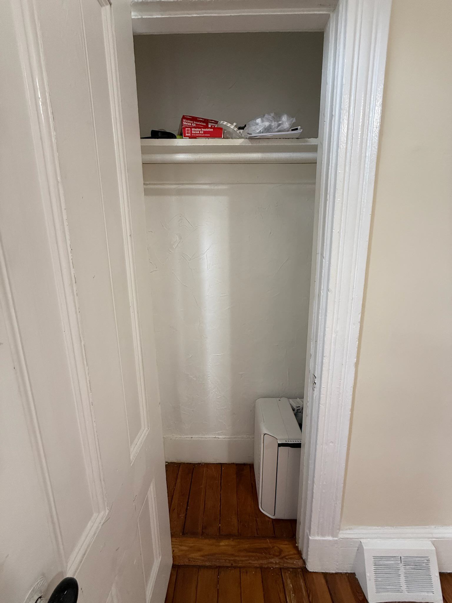 Photos of apartment on Beacon St.,Somerville MA 02143