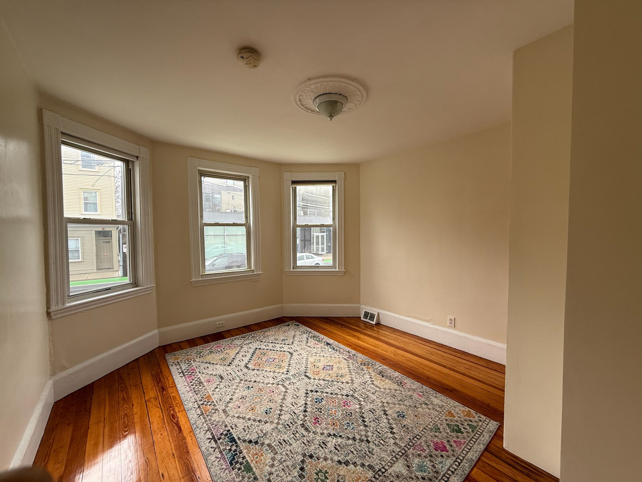 Photos of apartment on Beacon St.,Somerville MA 02143