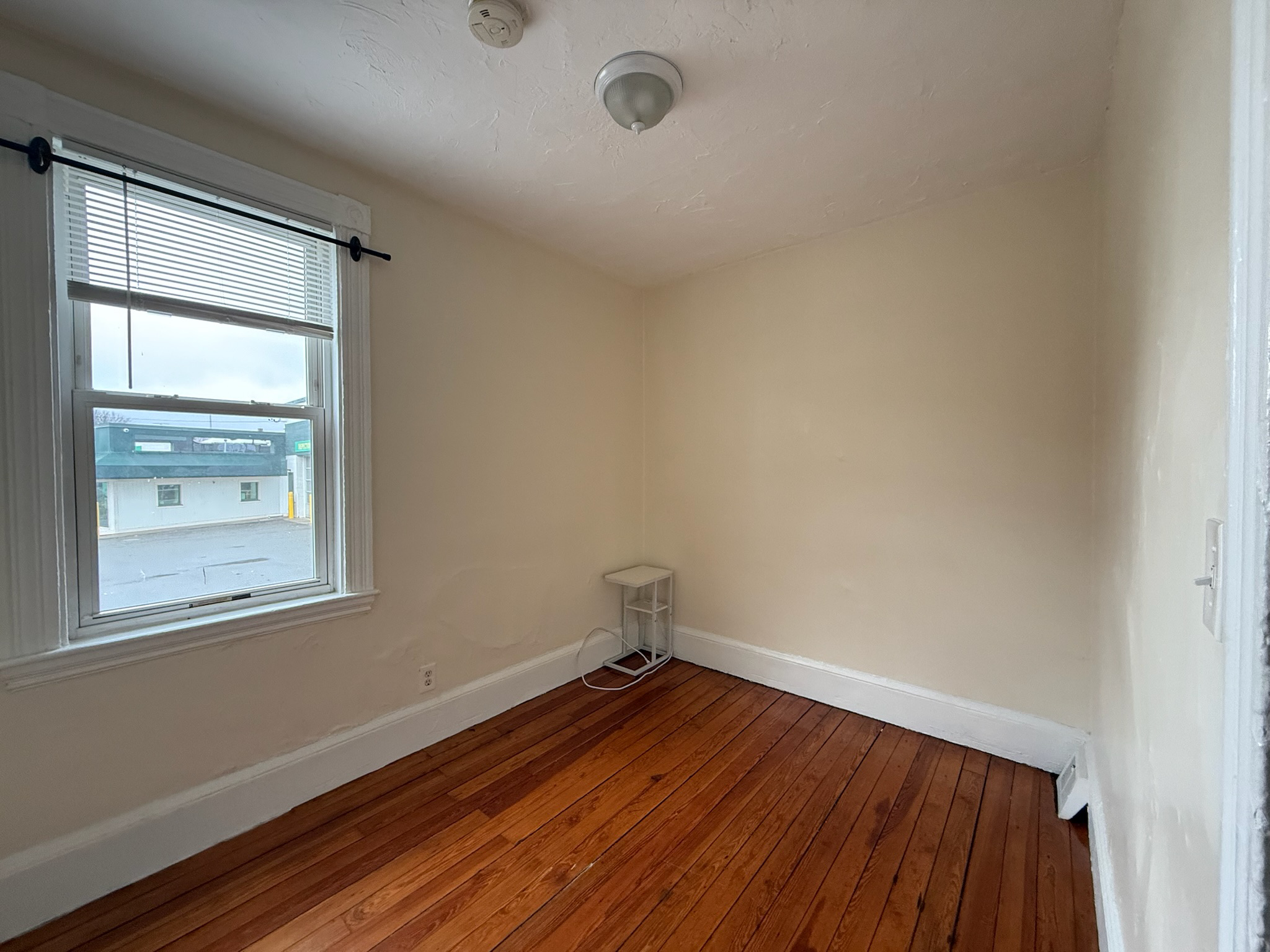 Photos of apartment on Beacon St.,Somerville MA 02143