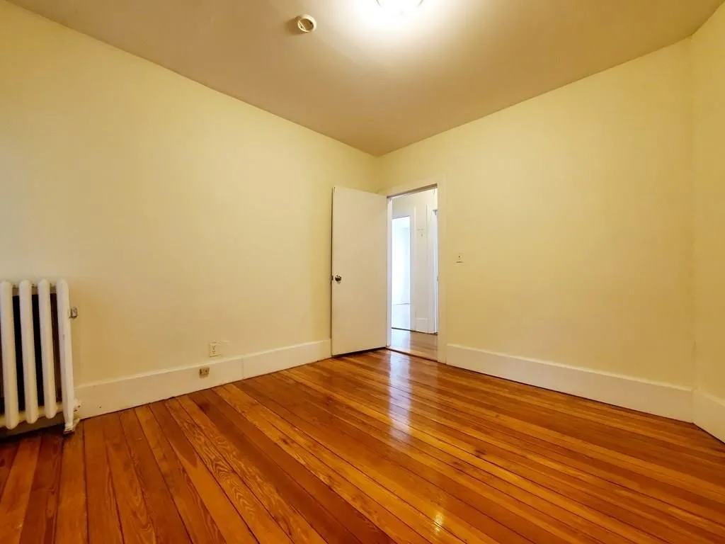 Photos of apartment on Oxford St.,Cambridge MA 02140