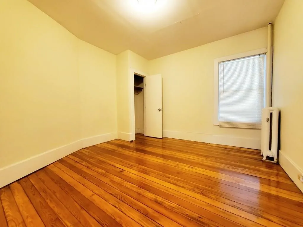 Photos of apartment on Concord Turnpike,Cambridge MA 02140