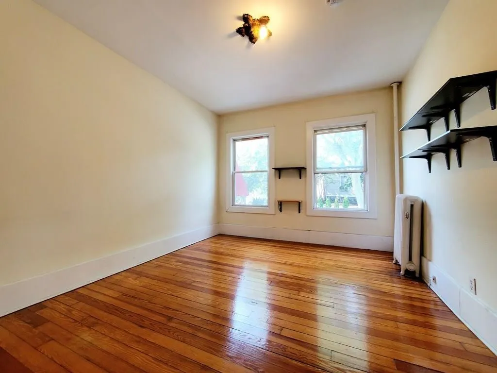 Photos of apartment on Oxford St.,Cambridge MA 02140