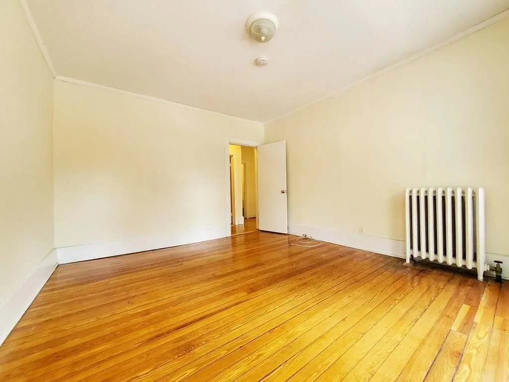 Photos of apartment on Oxford St.,Cambridge MA 02140