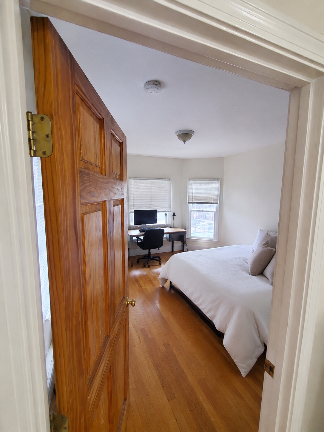 Photos of apartment on Beacon St.,Somerville MA 02143