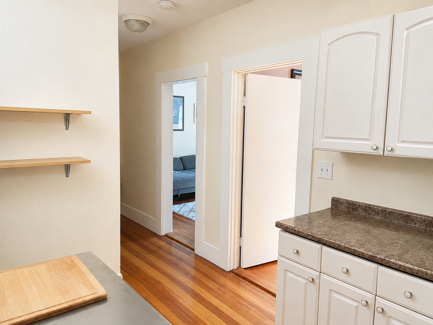 Photos of apartment on Oxford St.,Cambridge MA 02140