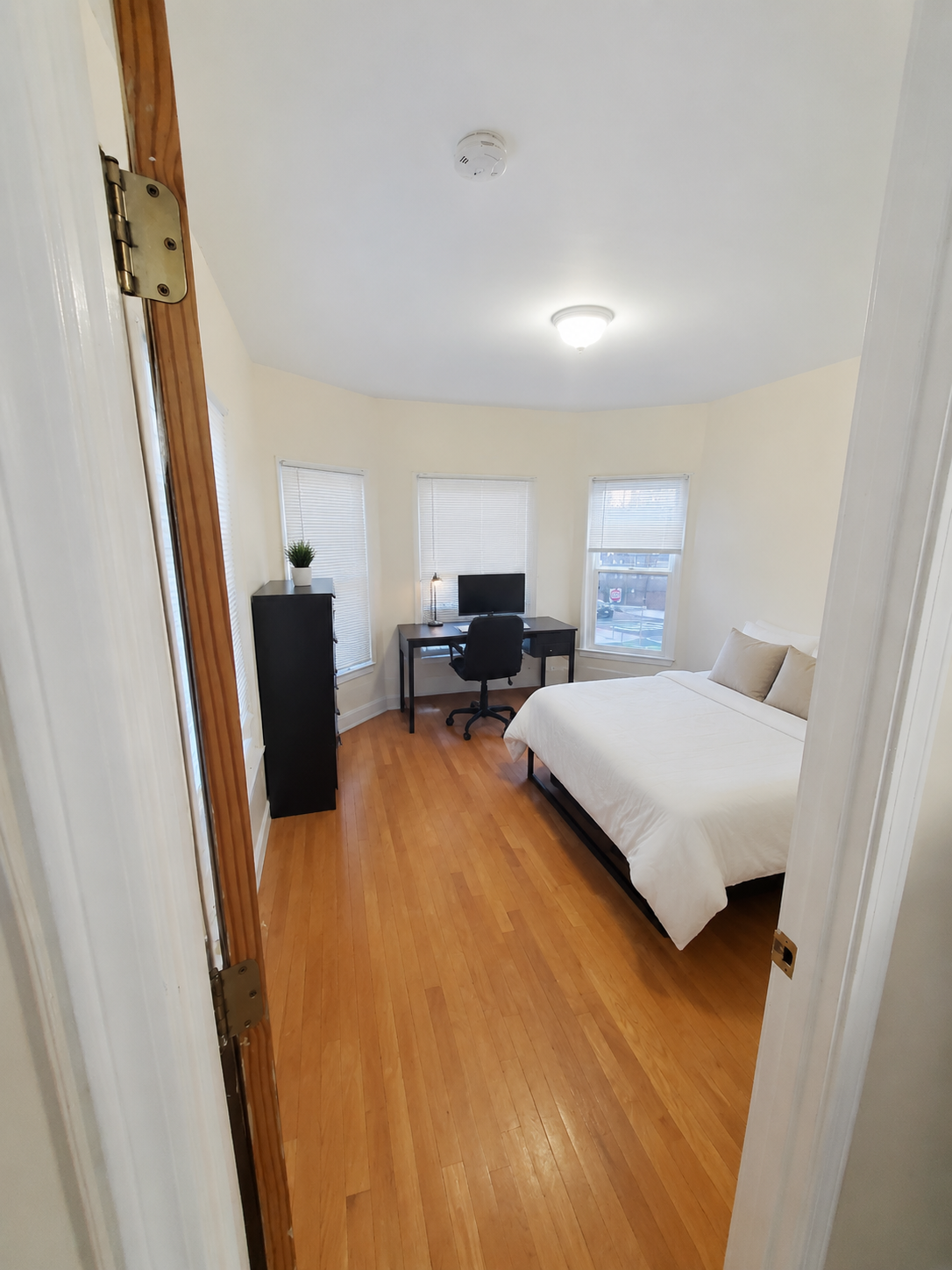Photos of apartment on Beacon St.,Somerville MA 02143