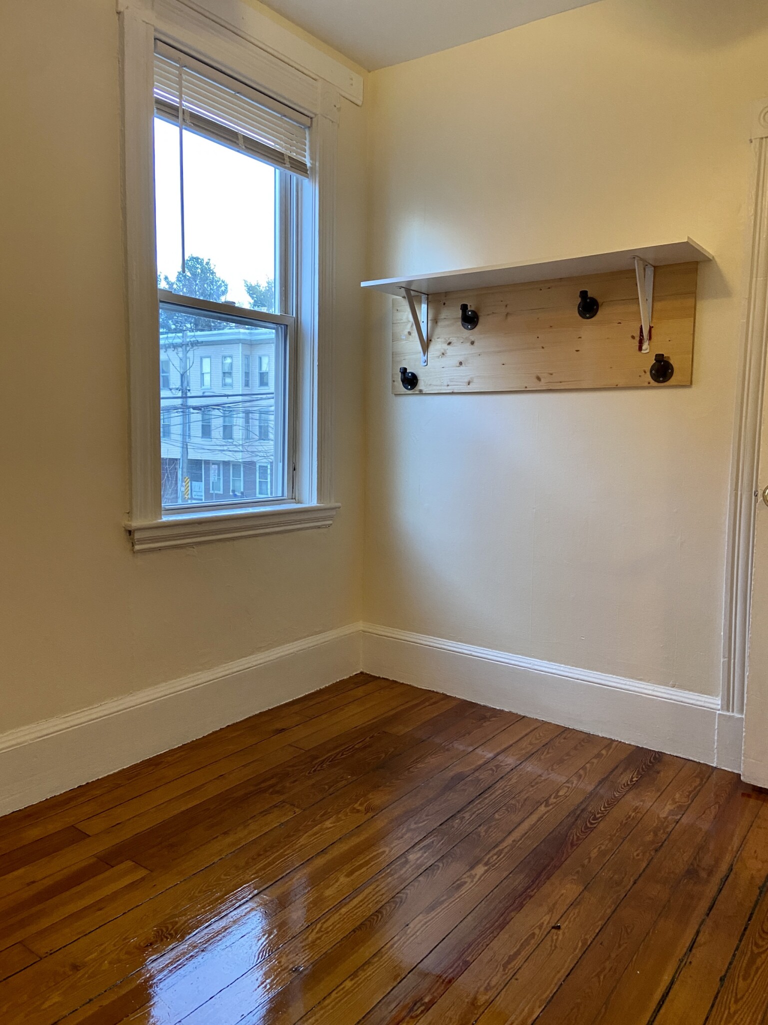 Photos of apartment on Beacon,Somerville MA 02143