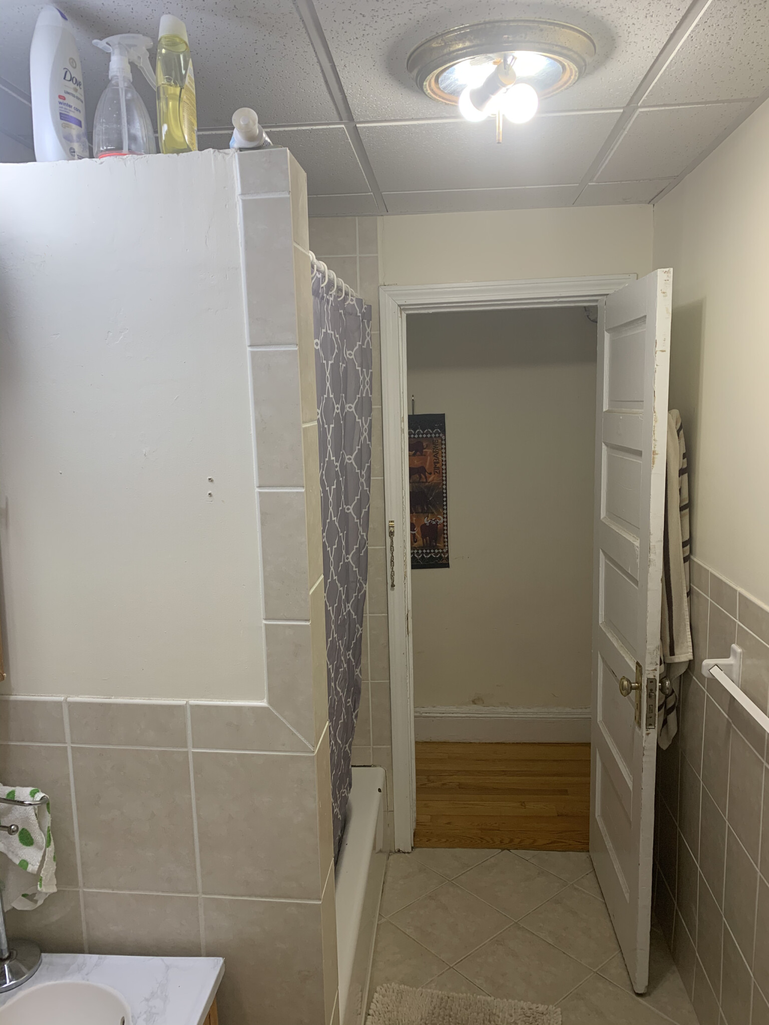 Photos of apartment on Riverway,Boston MA 02115