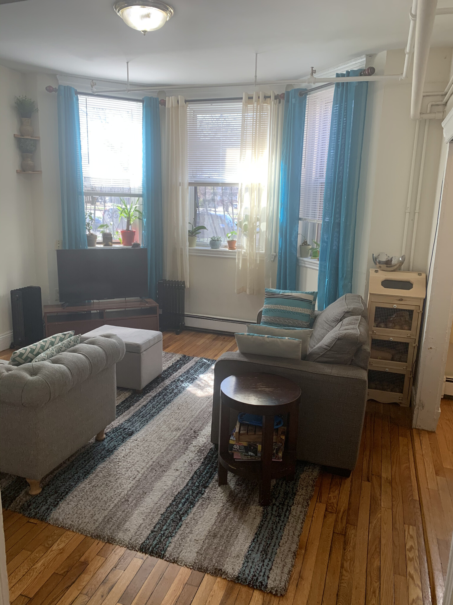 Photos of apartment on Riverway,Boston MA 02115