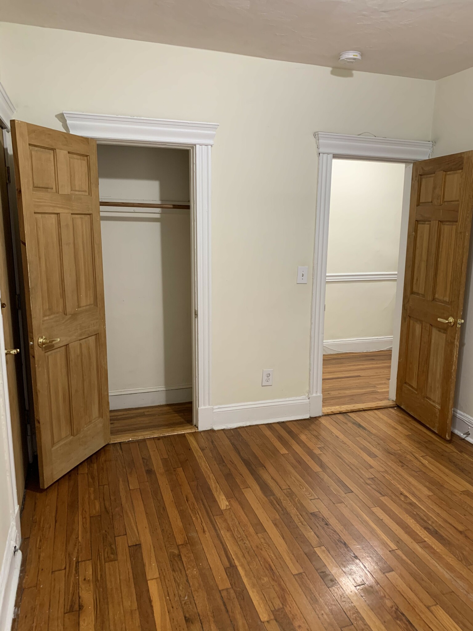 Photos of apartment on Riverway,Boston MA 02115