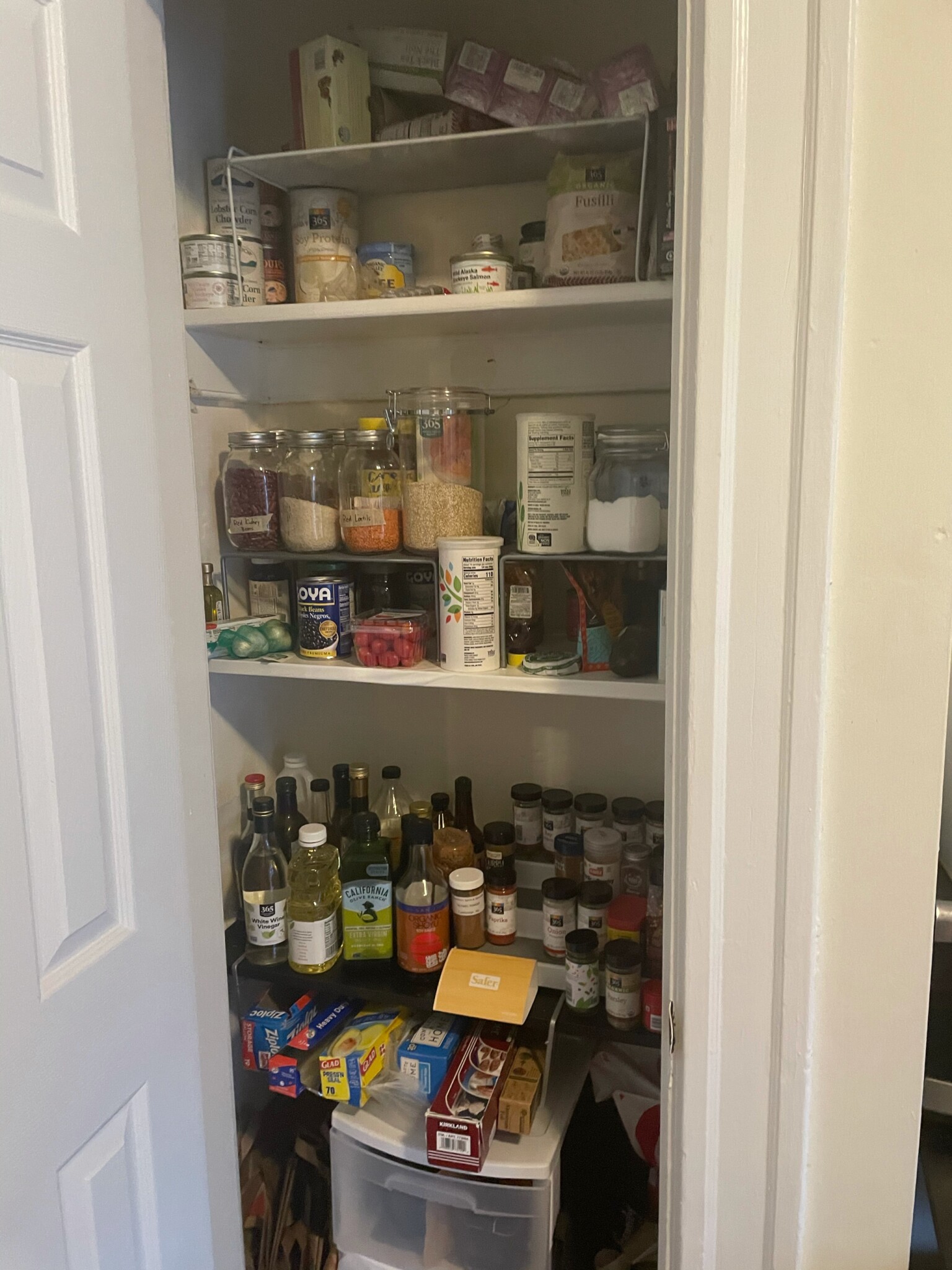 Photos of apartment on Inman St.,Cambridge MA 02139