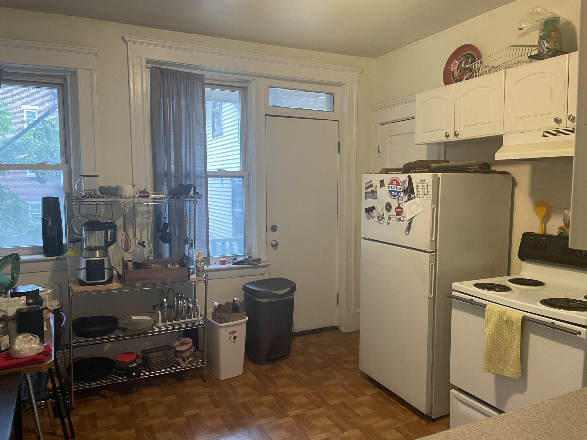 Photos of apartment on Inman St.,Cambridge MA 02139
