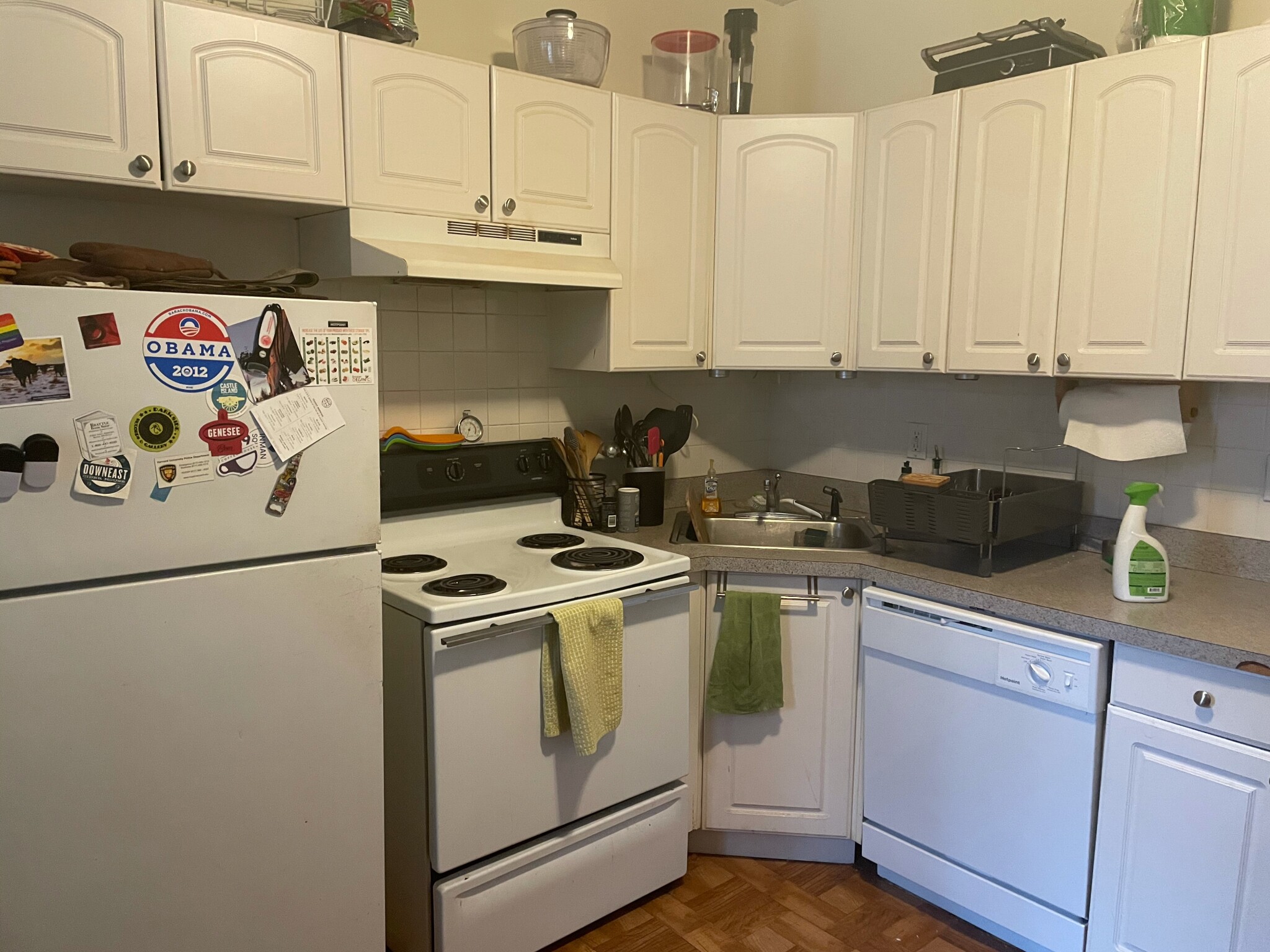 Photos of apartment on Inman St.,Cambridge MA 02139