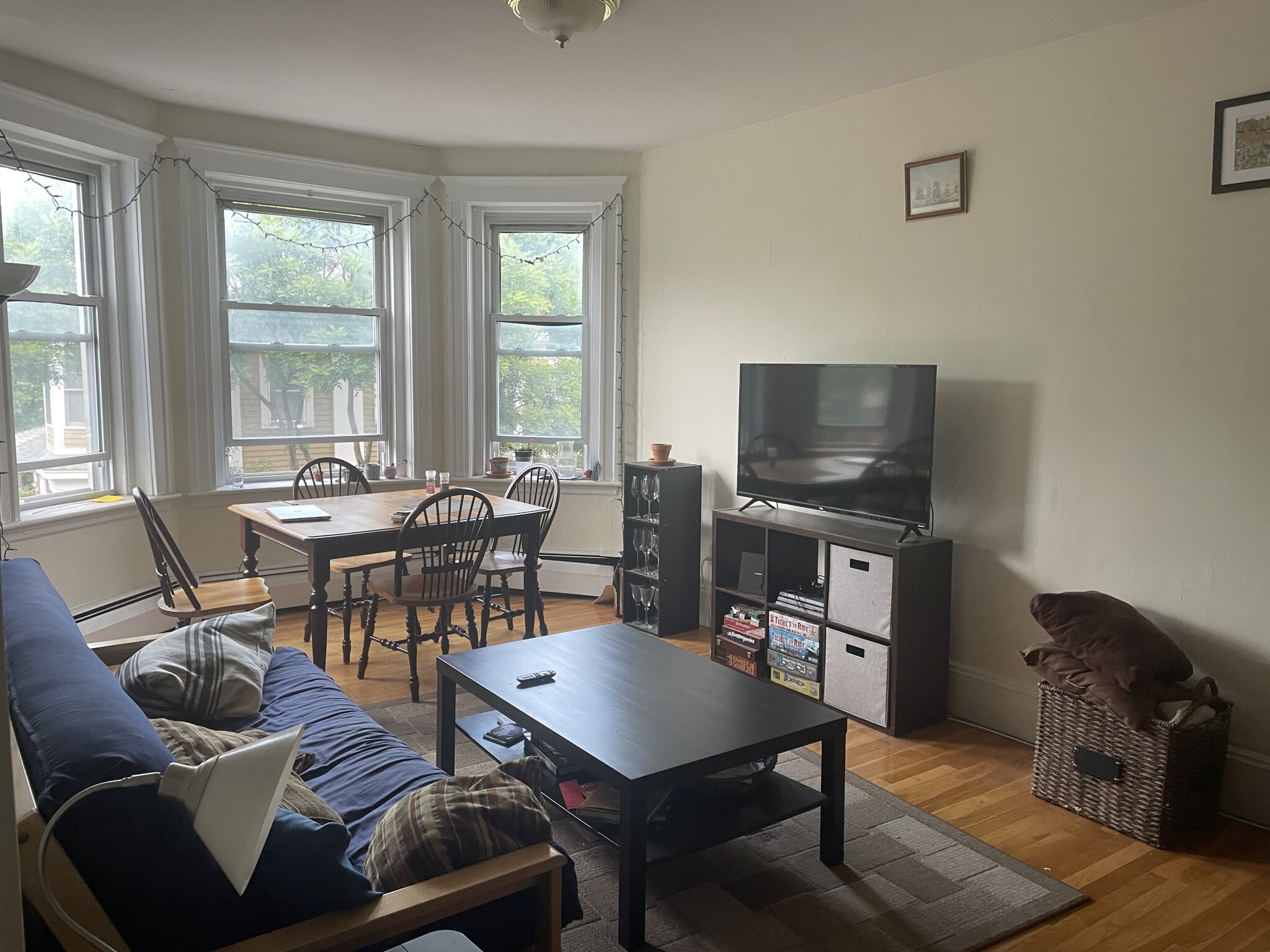 Photos of apartment on Inman St.,Cambridge MA 02139