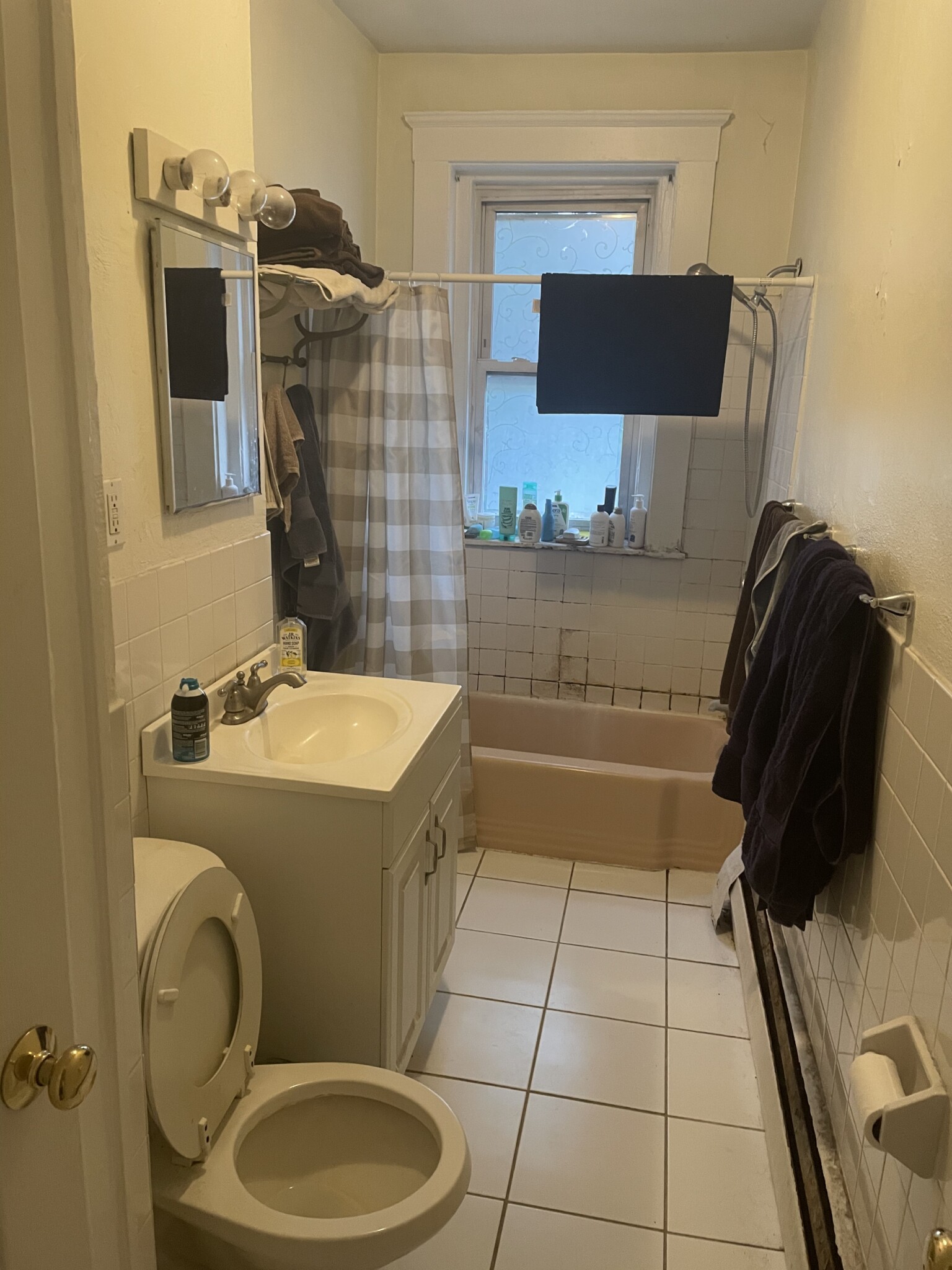 Photos of apartment on Inman St.,Cambridge MA 02139