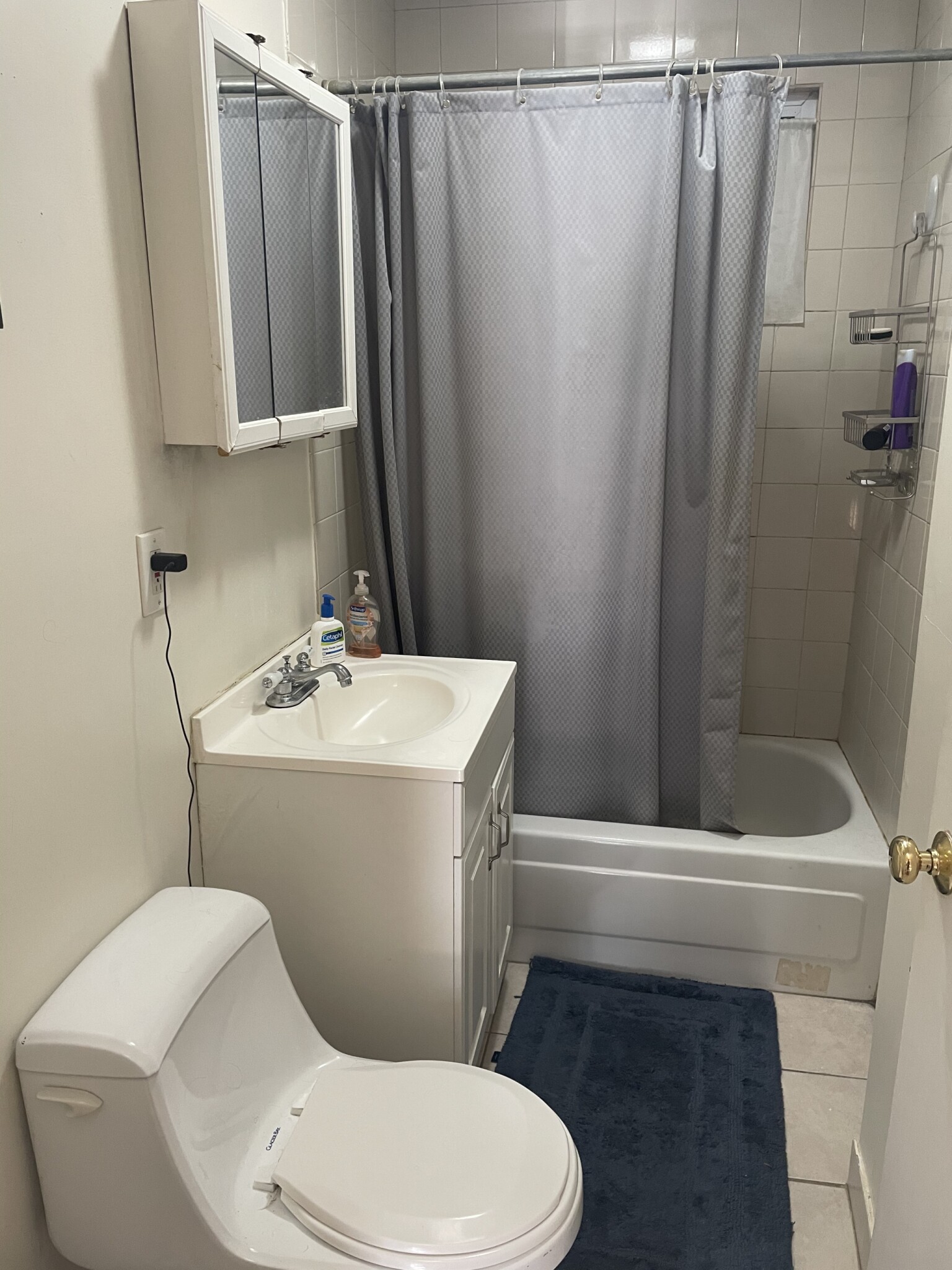 Photos of apartment on Oxford St.,Cambridge MA 02140