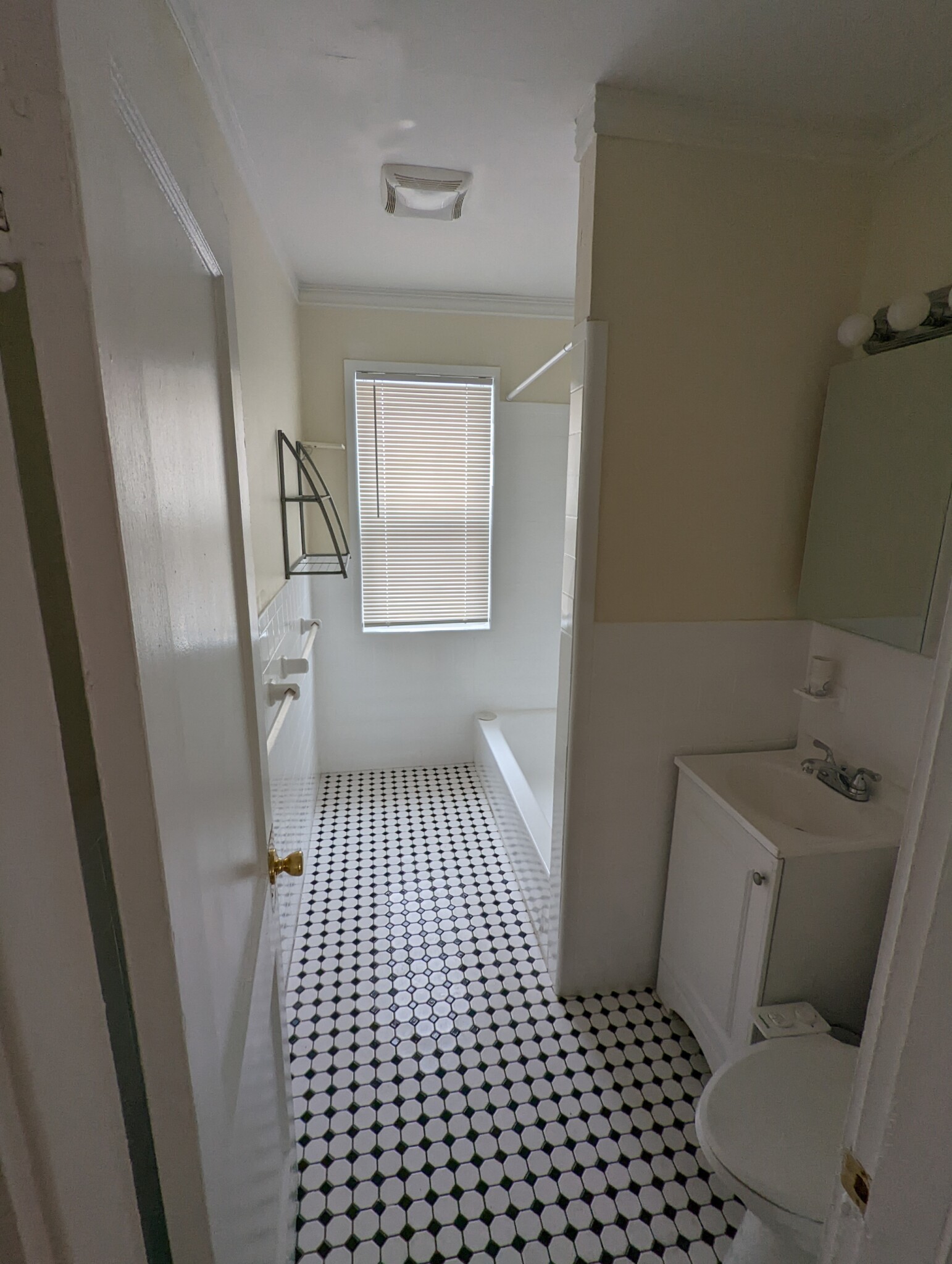 Photo 3 of Egerton Rd. Unit 1