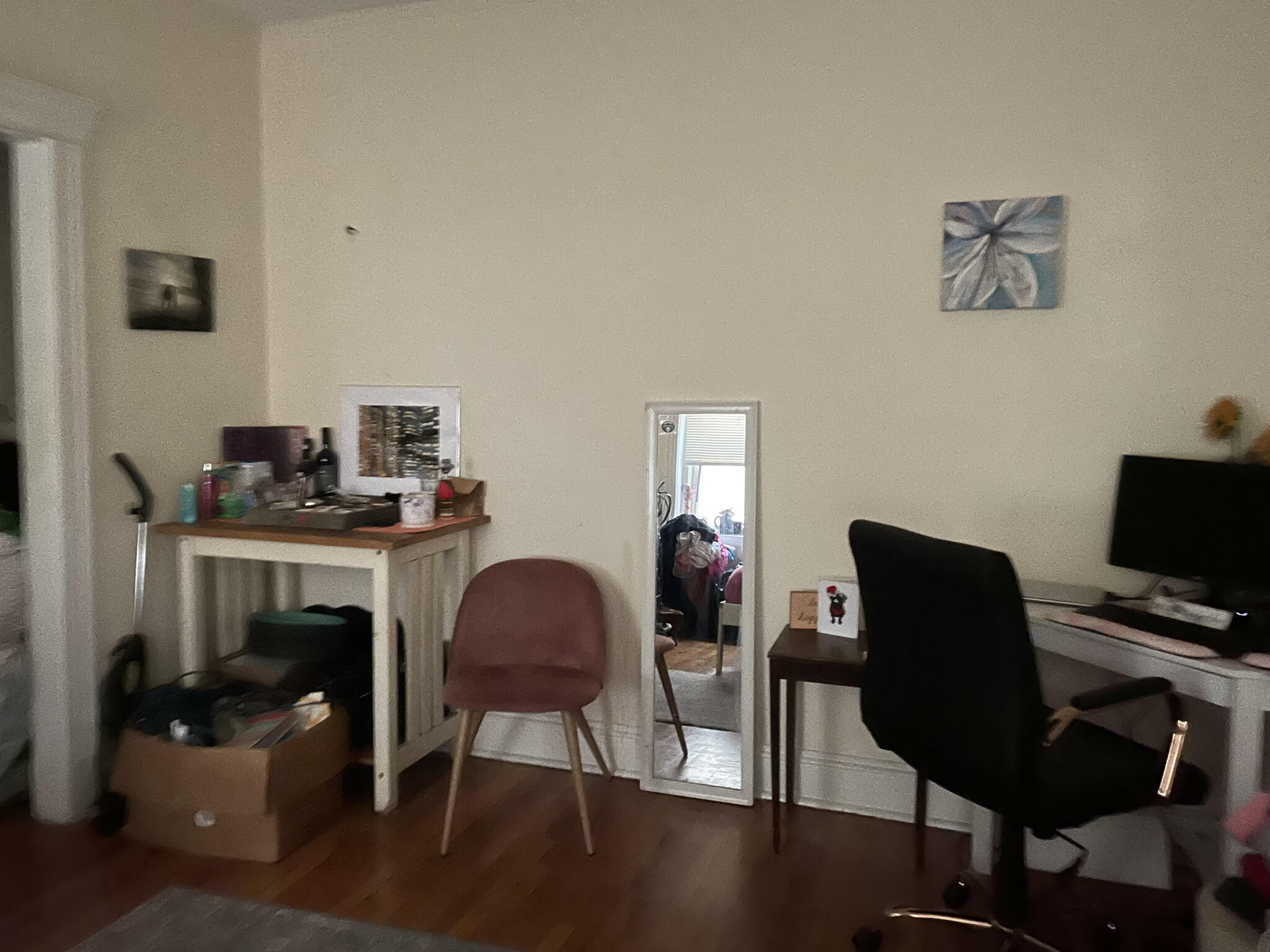 Photos of apartment on Riverway,Boston MA 02115