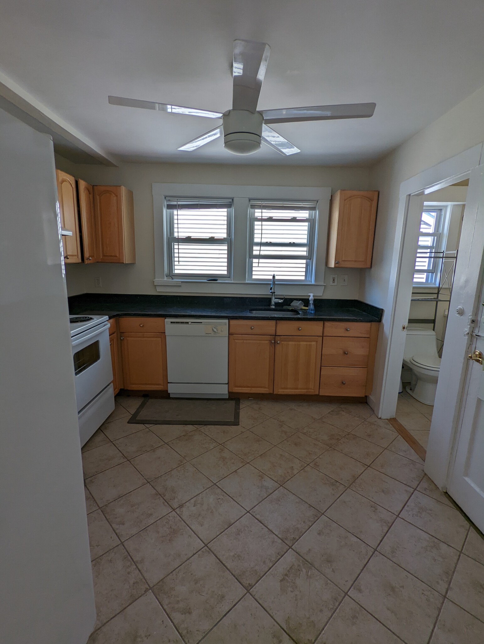 35 Winslow Rd, Waverley Square