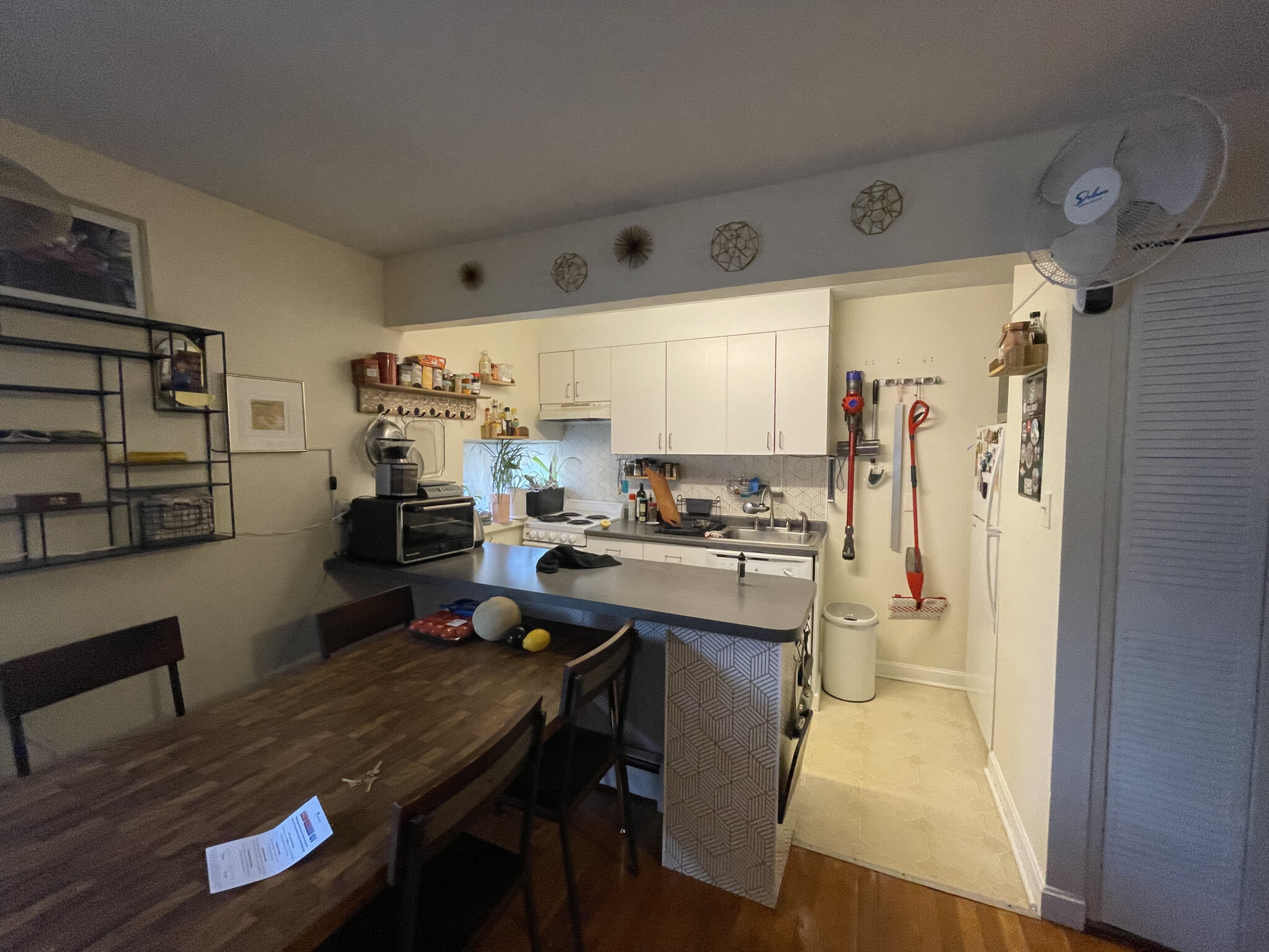 77 Trowbridge St, Central Square