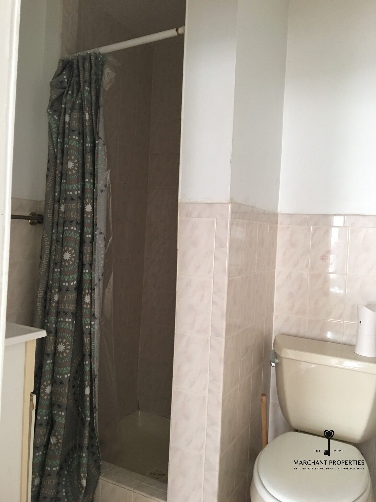 https://ygl-photos.s3.us-west-004.backblazeb2.com/12505W67f0081bb5b92.jpg