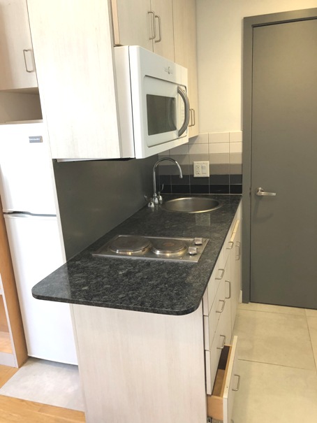 144 Bowdoin St, West End