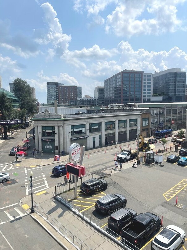 61 Brookline Ave, Fenway