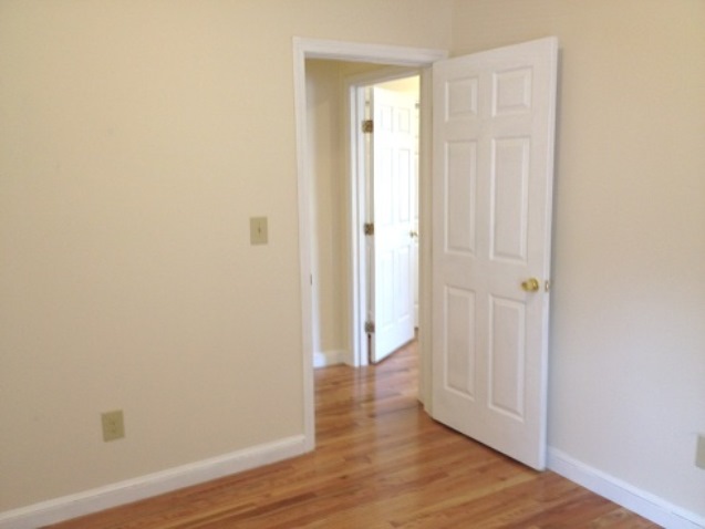 Photos of apartment on Berkshire St.,Cambridge MA 02141