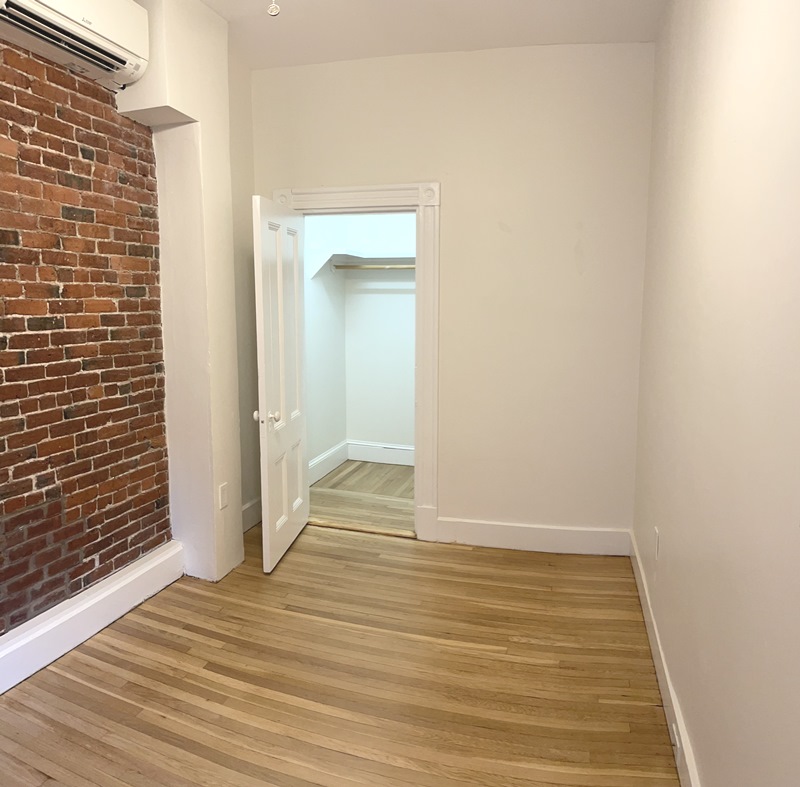 Photos of apartment on Newbury St.,Boston MA 02116