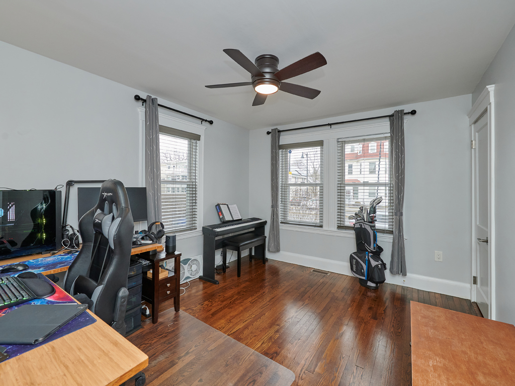 543 Hyde Park Ave, Roslindale