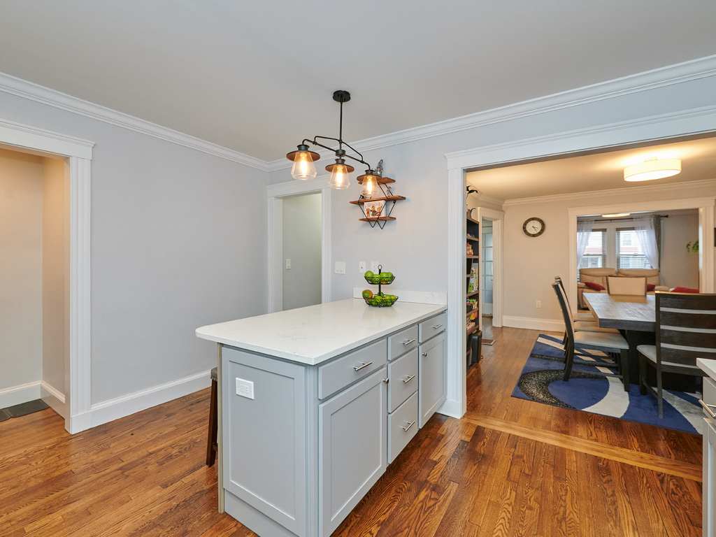 543 Hyde Park Ave, Roslindale