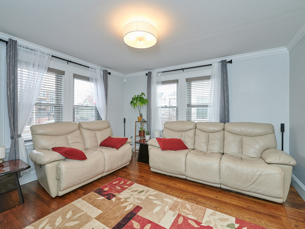 543 Hyde Park Ave, Roslindale