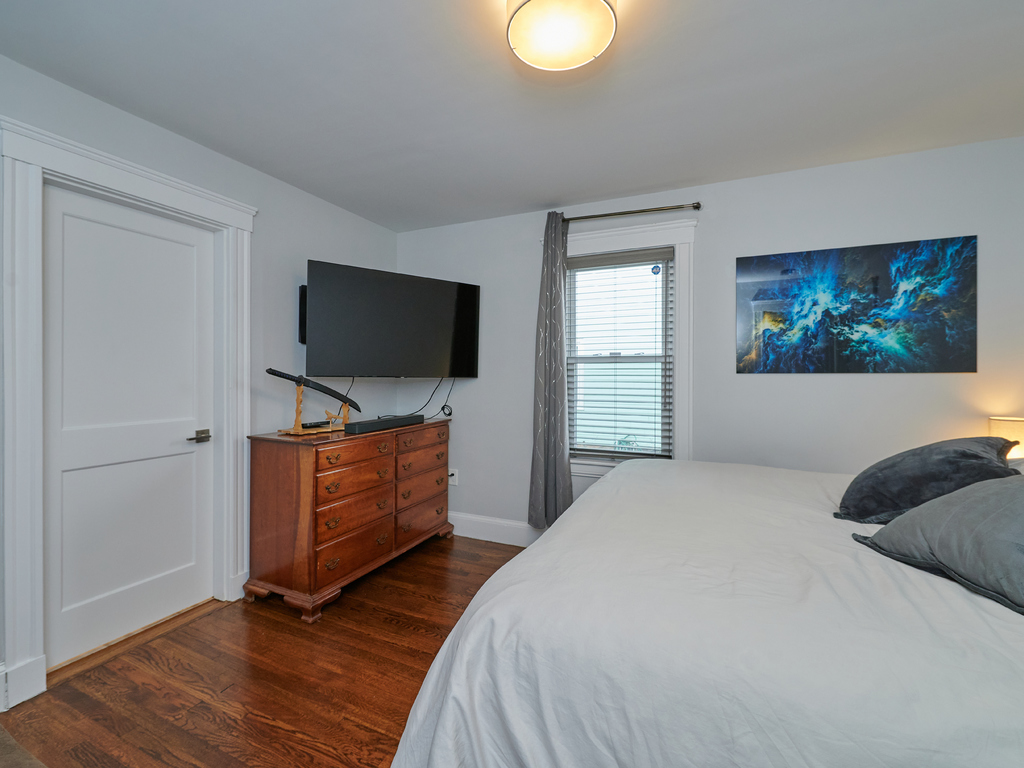 543 Hyde Park Ave, Roslindale