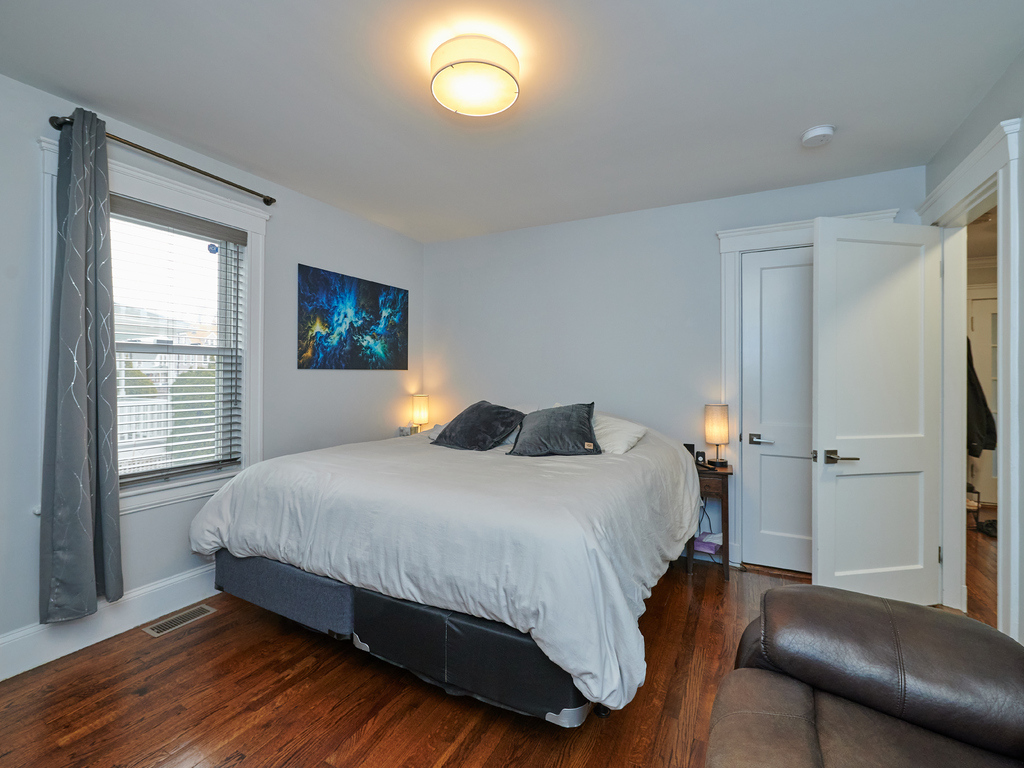 543 Hyde Park Ave, Roslindale