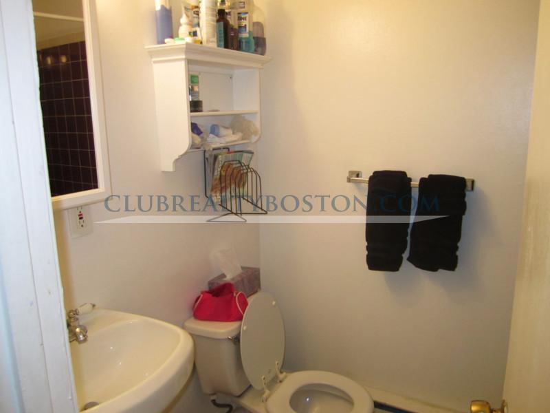 881 Huntington Ave, Mission Hill