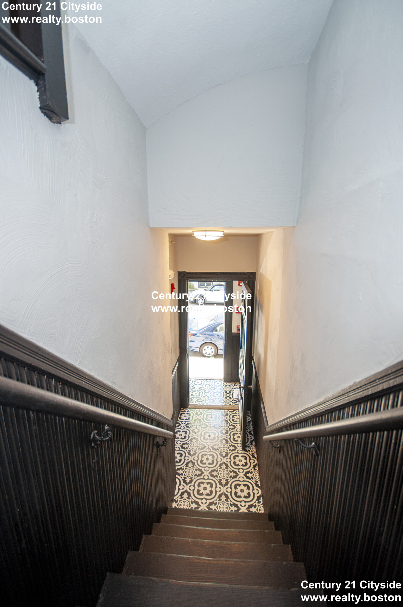 5 bed, 2 bath apartment for rent at 320 Saratoga St Unit 3, East Boston — photo 14 of 15