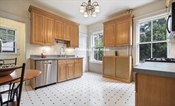 19 Dane St, Jamaica Plain