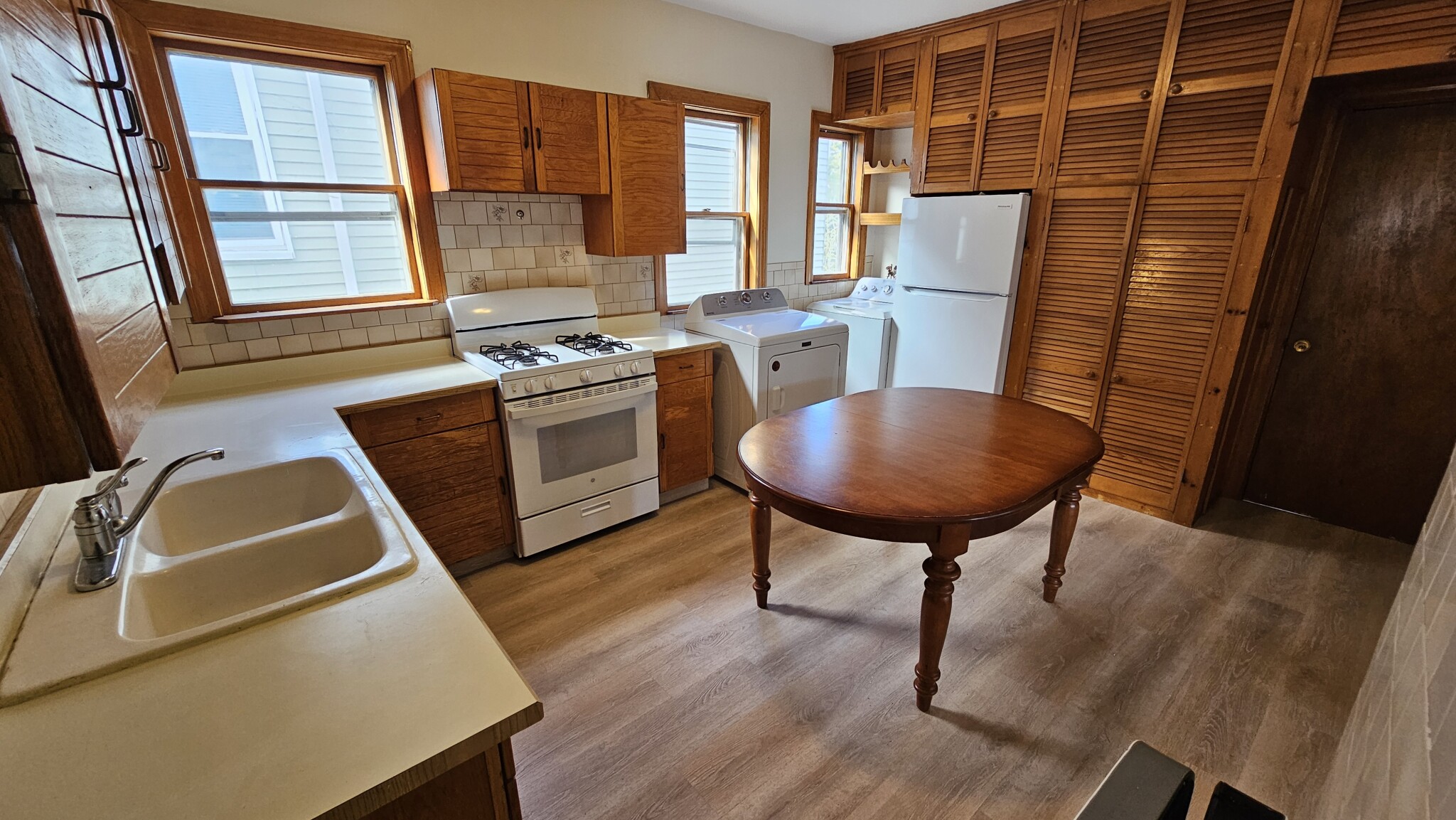 92 Wenham St, Jamaica Plain